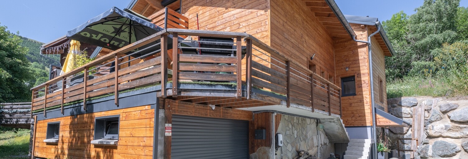 Appartement 9 Pièces 223 m² à vendre à Huez (38750)