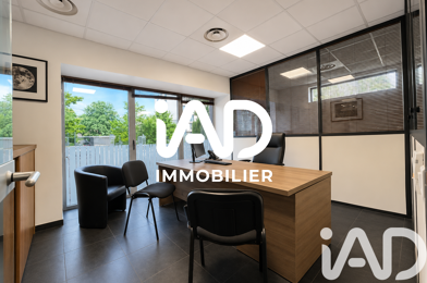Commerce  585000 €