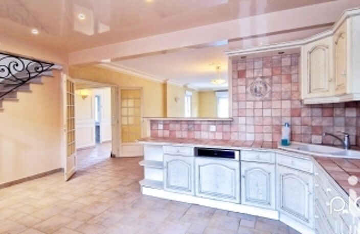 Vente Maison/villa 6 pièces — photo 2