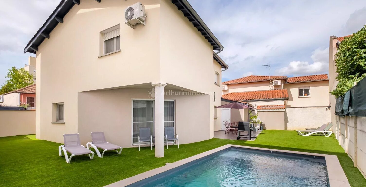 Exclusivité : très belle maison T6 de 170 m² à Villeurbanne Gratte-Ciel — photo 1