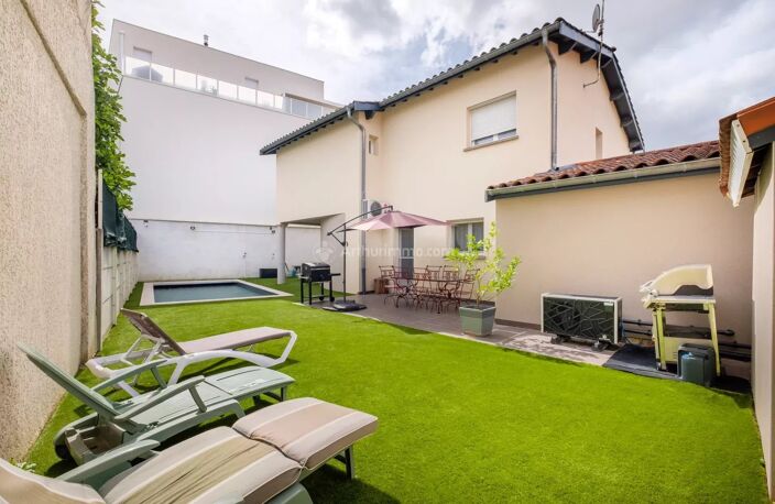 Exclusivité : très belle maison T6 de 170 m² à Villeurbanne Gratte-Ciel — photo 4