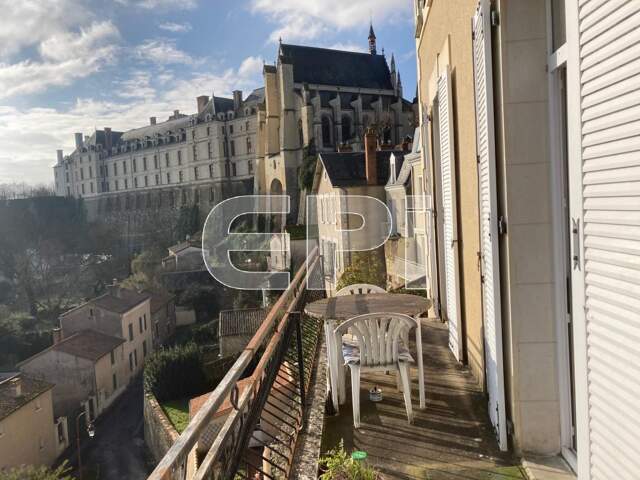 THOUARS VUE SUR LE CHATEAU<br>Proximité collège Marie de la To — photo du bien