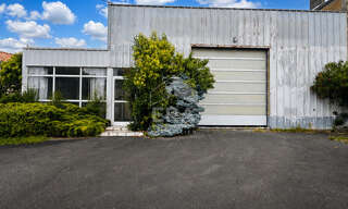 Local industriel 2 Pièces 300 m² à vendre à Berson (33390)