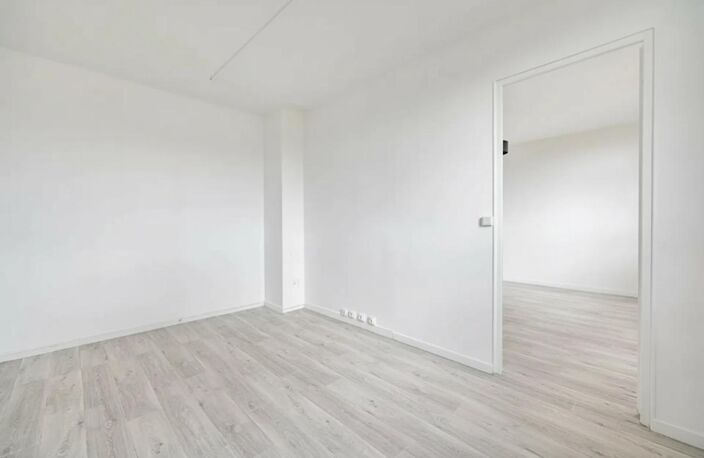 Appartement de 4 pièces de 62 m² à Romainville — photo 3