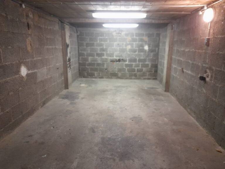 GARAGE À VENDRE — photo 1