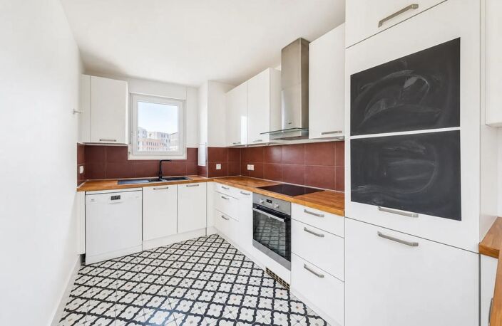 STRASBOURG  - APPARTEMENT 4 PIÈCES - 85 M² - 3 CHAMBRES - BALCON — photo 4