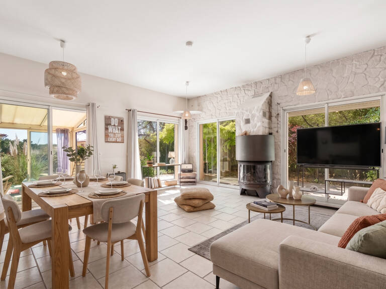 VILLA INDIVIDUELLE AVEC PISCINE 150 m2   MONTAUROUX (83440) — photo 1
