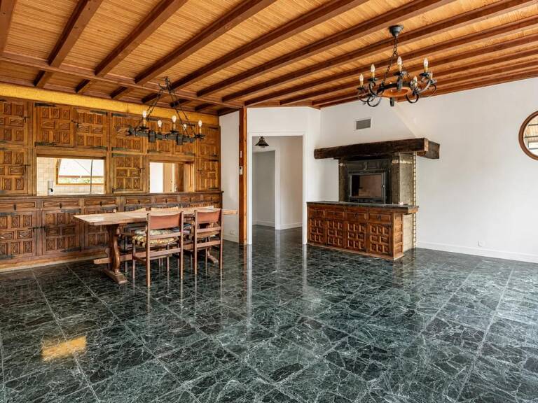Maison atypique à fort potentiel de 9 pièces – 234 m² habitables — photo 1