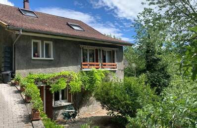 Maison avec grand terrain, garage et piscine  à vendre à Montanges — photo du bien