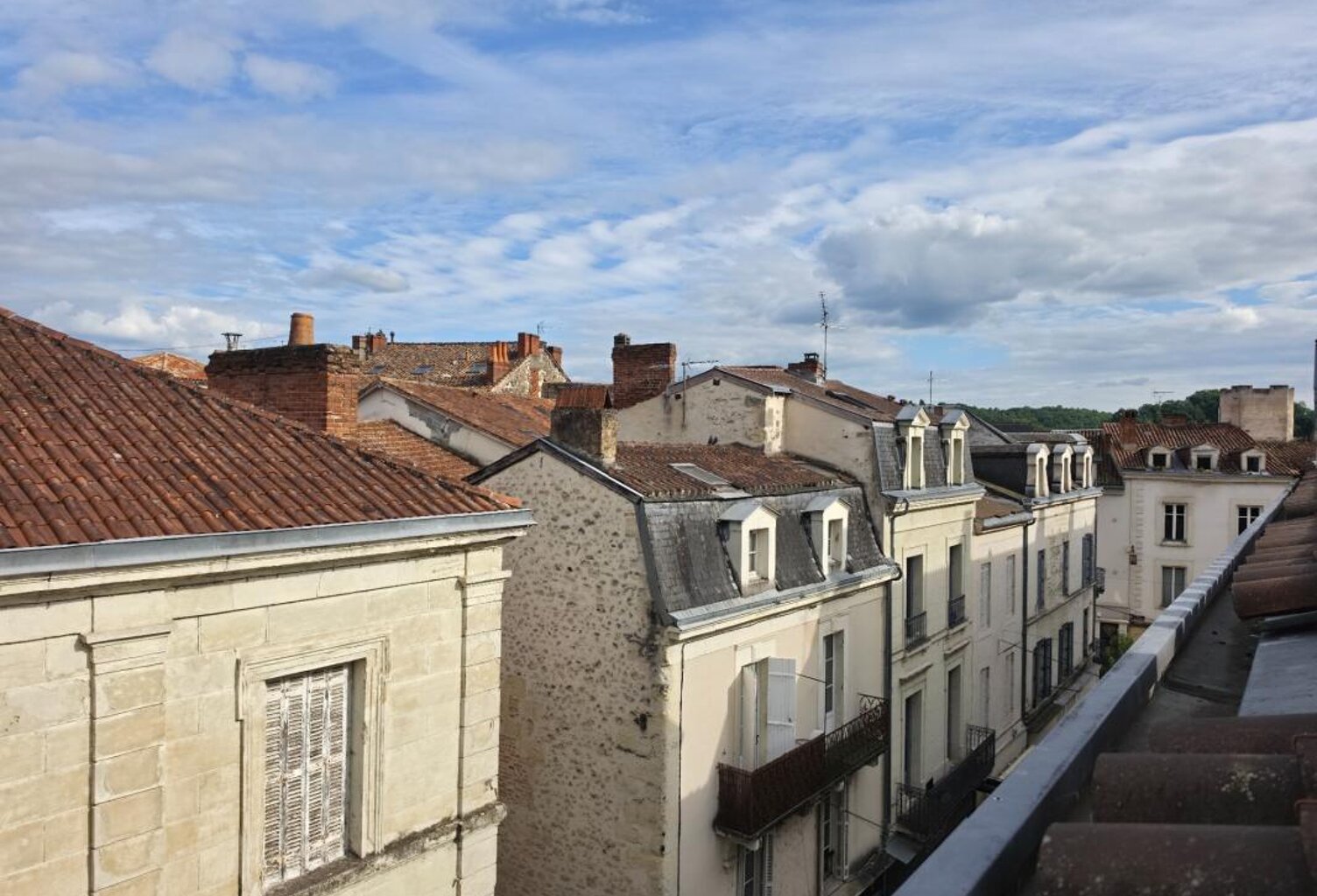 URGENT Appartement 3 chambres — photo 1