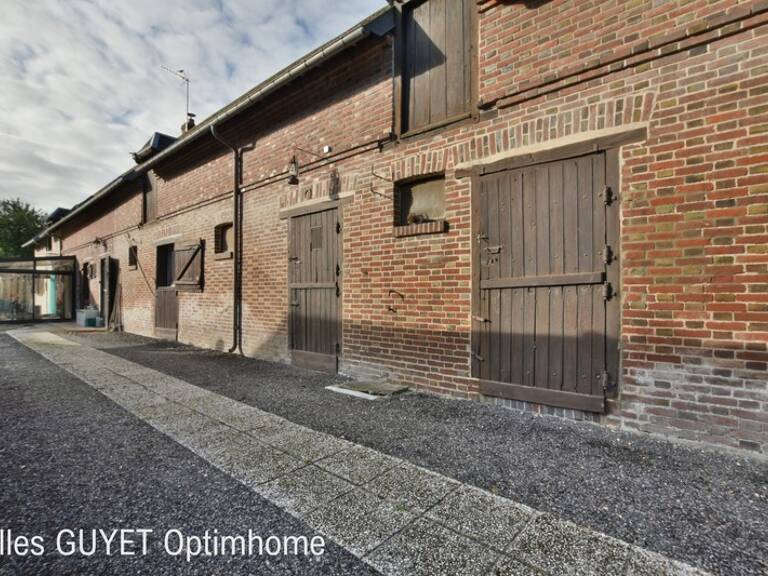 10MN de BERNAY T7 157M² 185000€ avec garage et terrain de 500M² ( Bourg avec commerces) — photo 1