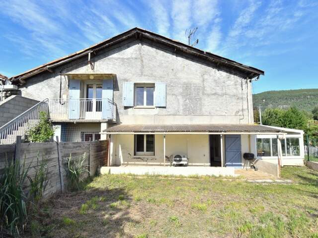 Maison à vendre, LE BRUSQUET (04)  Ensemble immobilier avec jardin, logement indépendant et vue dégagée — photo du bien