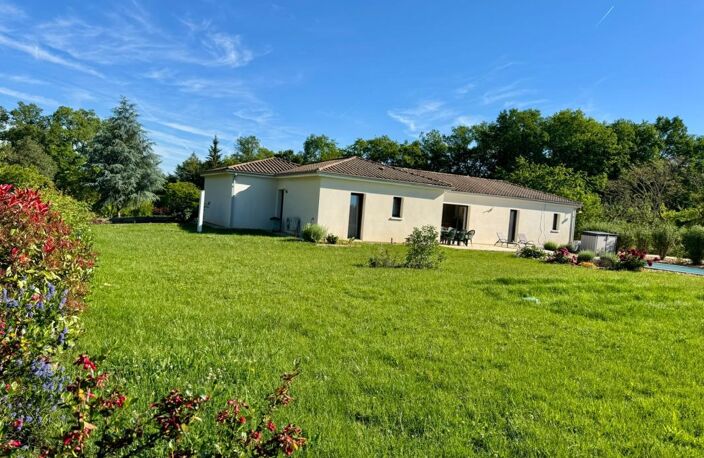 Villa Contemporaine de 2019 – Piscine, Vue Dégagée — photo 4