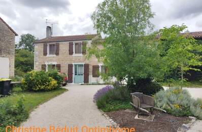 CHARENTE, COURCOME, maison 198 m², 4 chambres, grange, terrain 2401 m² clos — photo du bien