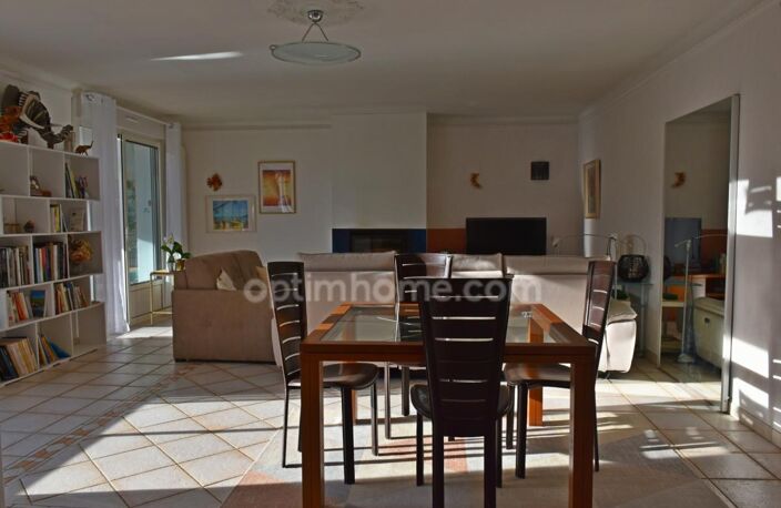 Maison familiale de plain-pied avec grande piscine intérieure, aux portes de la Gacilly — photo 4