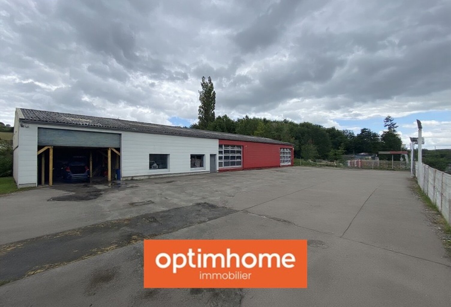 Bâtiment de 460 m2 avec bureaux et parking - Situé sur un axe passant — photo 1