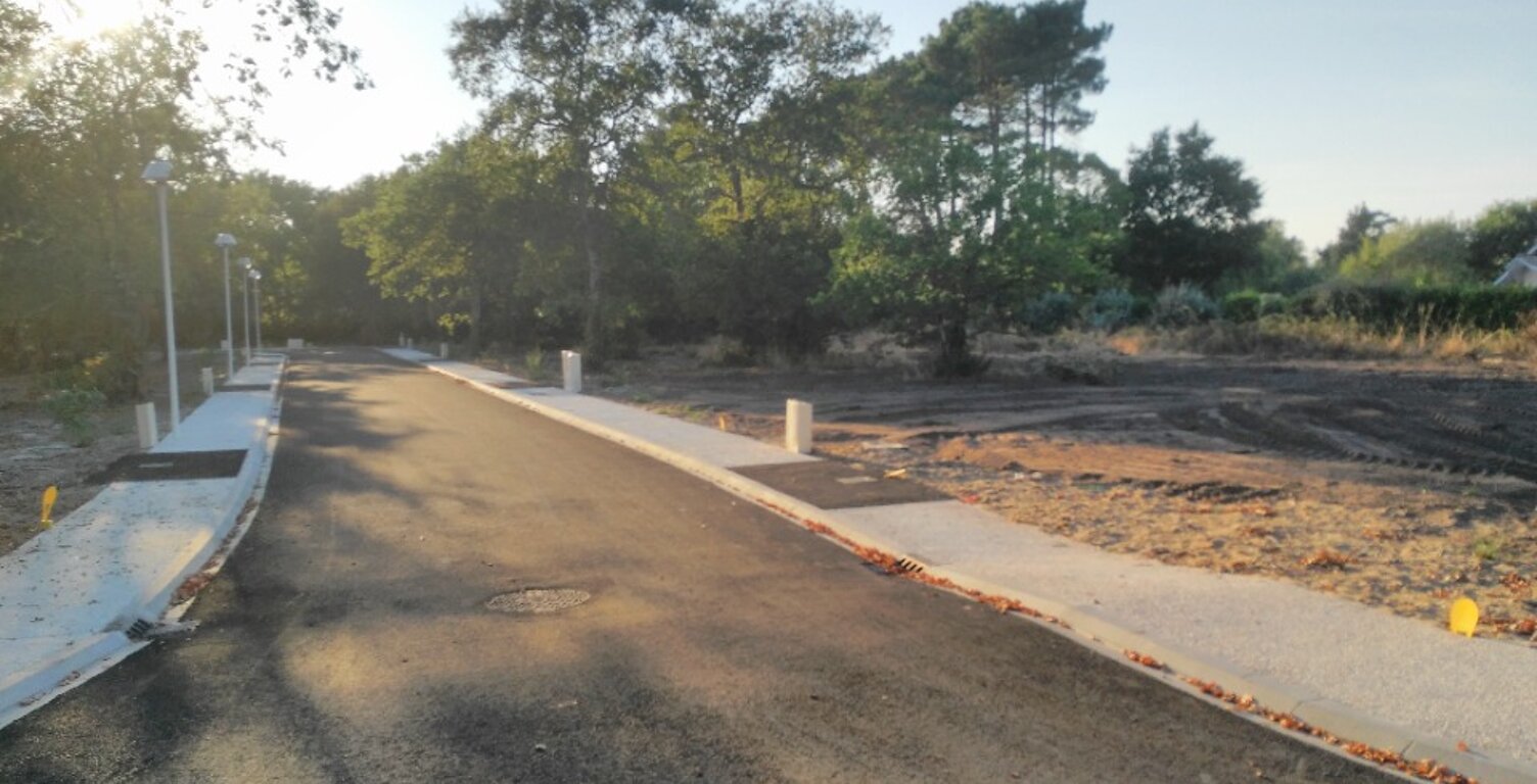 Terrain à bâtir à Salles (33770) — photo 1