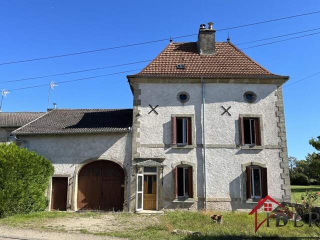 maison de caractère de type f4 de 110 m2 habitables sur un t — photo du bien