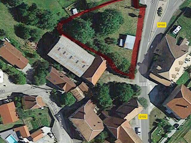 Terrain constructible centre de village — photo du bien