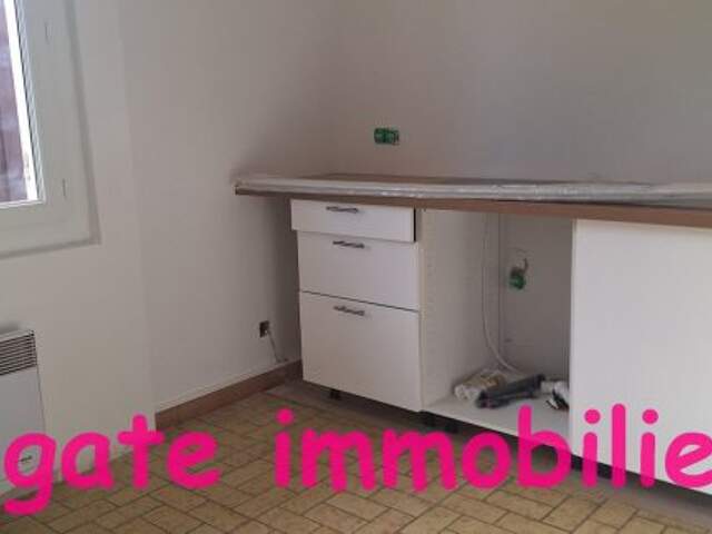 APPARTEMENT T2 A LOUER 33840 CAPTIEUX — photo du bien
