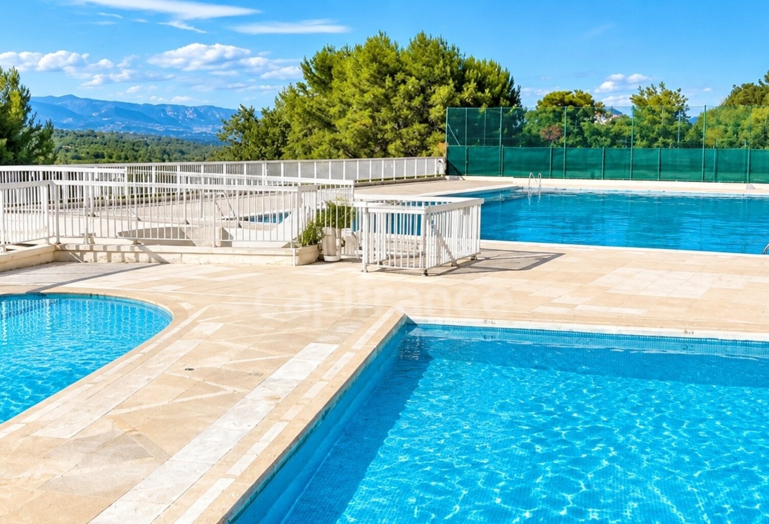 Appartement à vendre 2 pièces MOUGINS (06) — photo 1