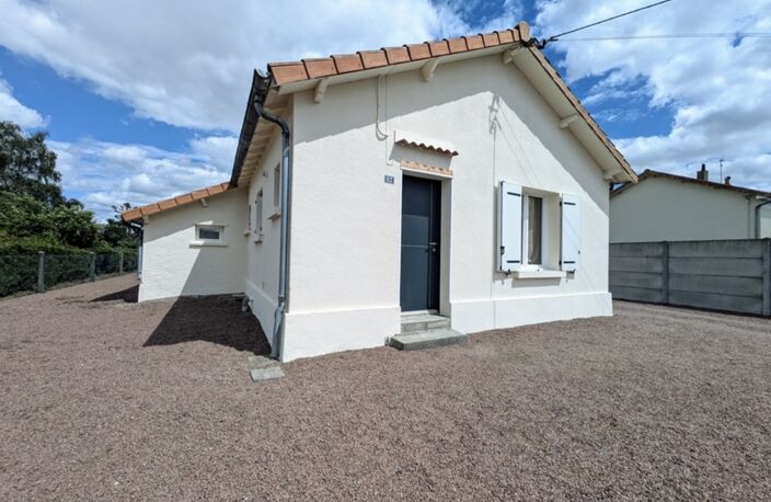 Maison plain-pied 75,5 m² - Thouars (79) — photo 2
