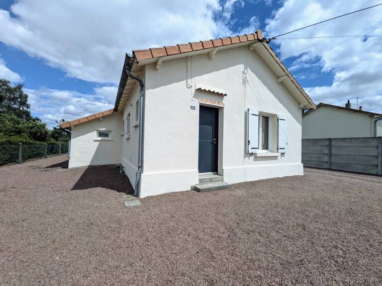 Maison plain-pied 75,5 m² - Thouars (79) — photo 1