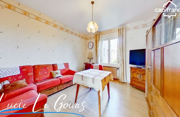 Corps de ferme de 154m² habitable avec grange, dépendances, jardin et verger – Bazailles — photo 3