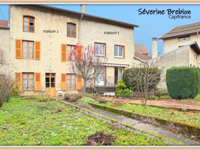 Ensemble immobilier de 2 maisons avec jardin et garage CHABRELOCHE (63) — photo du bien