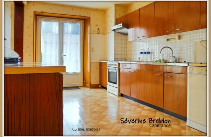 Ensemble immobilier de 2 maisons avec jardin et garage CHABRELOCHE (63) — photo 3
