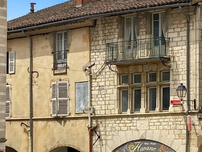 Exclusif, Immeuble à vendre CUISEAUX (71), locaux commerciaux loués - 2 plateaux à créer — photo 1