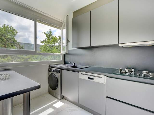 Appartement 3 pièces avec balcon et parking à BRON (69) — photo du bien