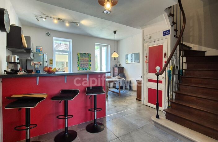 A vendre ETAMPES (91), Proche centre-ville, Charmante Meulière de 5 pièces sur sous-sol avec cour et garage — photo 2