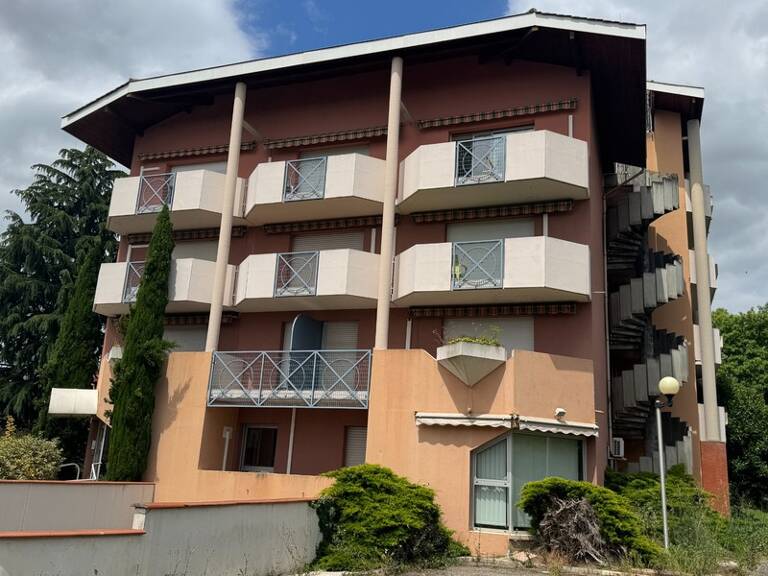 AGEN FLORÉAL – STUDIO DE 29 m² AVEC PARKING PRIVATIF — photo 1