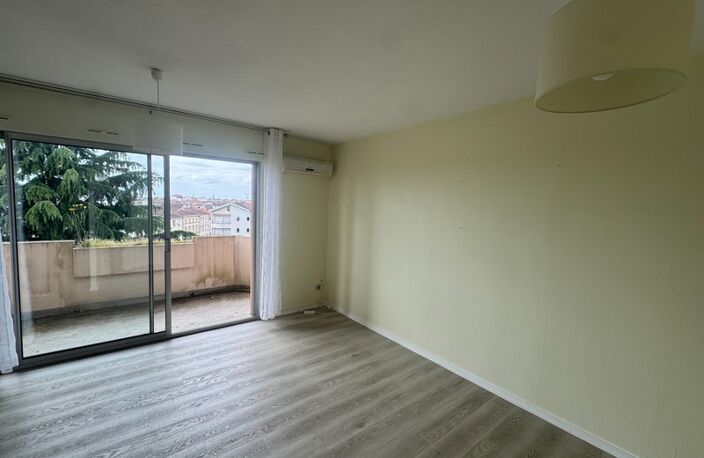 AGEN FLORÉAL – STUDIO DE 29 m² AVEC PARKING PRIVATIF — photo 2
