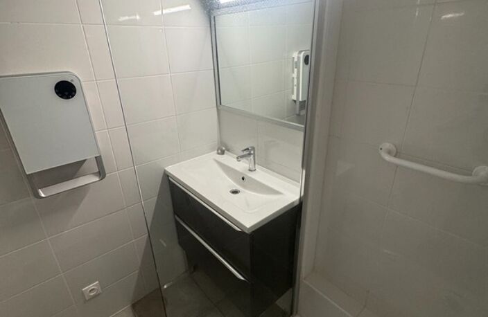 AGEN FLORÉAL – STUDIO DE 29 m² AVEC PARKING PRIVATIF — photo 4