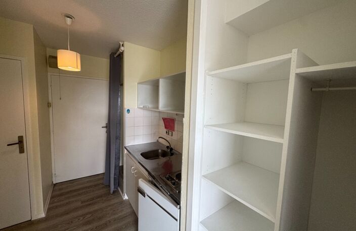 AGEN FLORÉAL – STUDIO DE 29 m² AVEC PARKING PRIVATIF — photo 5