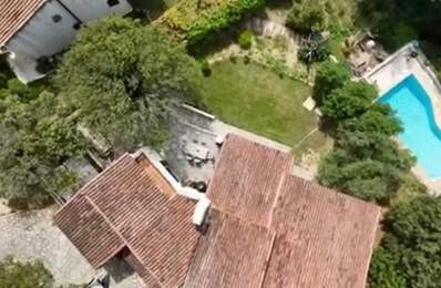 **Maison familiale de 205 m² sur 2 050 m² de terrain avec piscine, dépendance et cadre verdoyant** — photo du bien