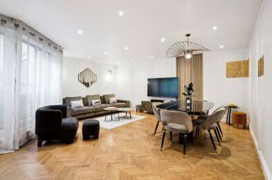 Appartement 3 pièces 2400 €