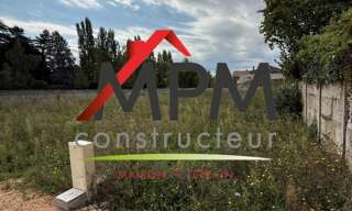 Terrain  700 m² à vendre à Charnay-lès-Mâcon (71850)