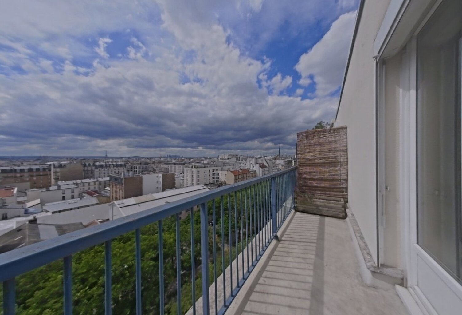 2 PIECES AVEC BALCON - PHILIPPE AUGUSTE — photo 1