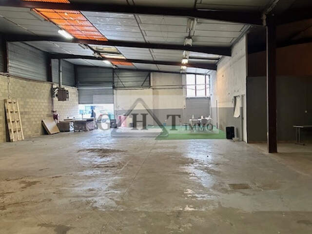 ENTREPOT 800 M²  A LOUER BRIE COMTE ROBERT — photo du bien