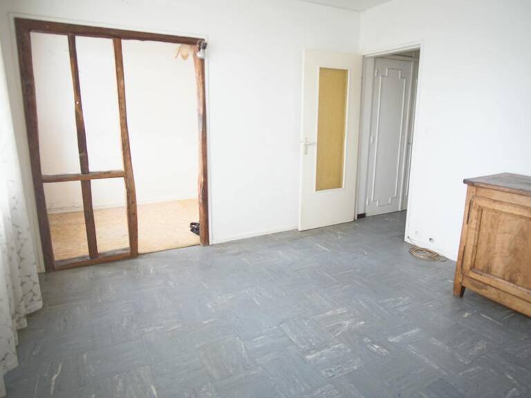 T1 — photo 1