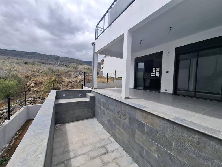 VILLA NEUVE T5 | PISCINE | SOURIS CHAUDE — photo 1
