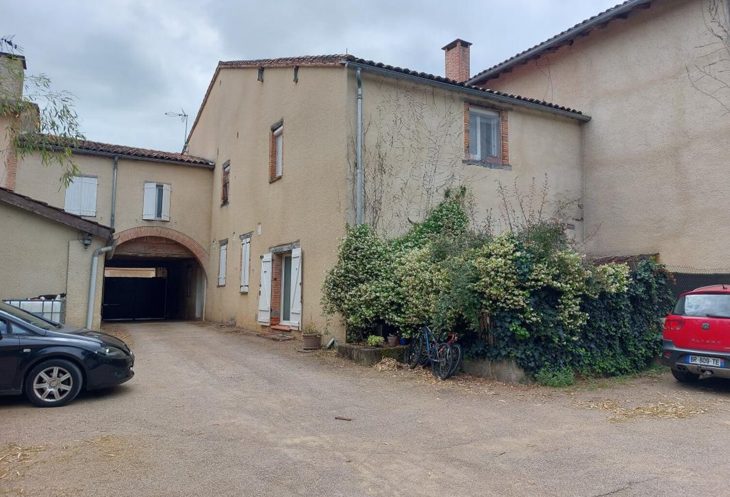 Immeuble de rapport à vendre — photo 1