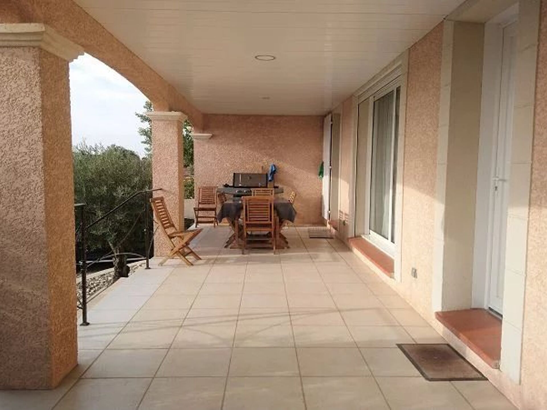 Maison 4 pièces 100 m² · à Saint-Mitre-les-Remparts · 100 m² · 420 000 €