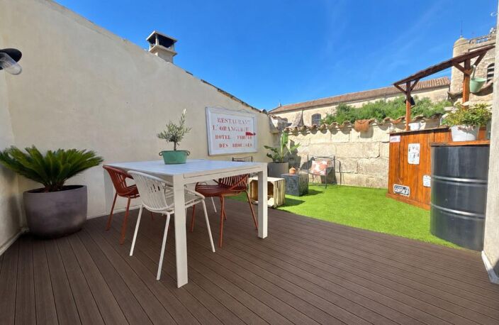 Maison de caractère avec extérieurs — photo 3