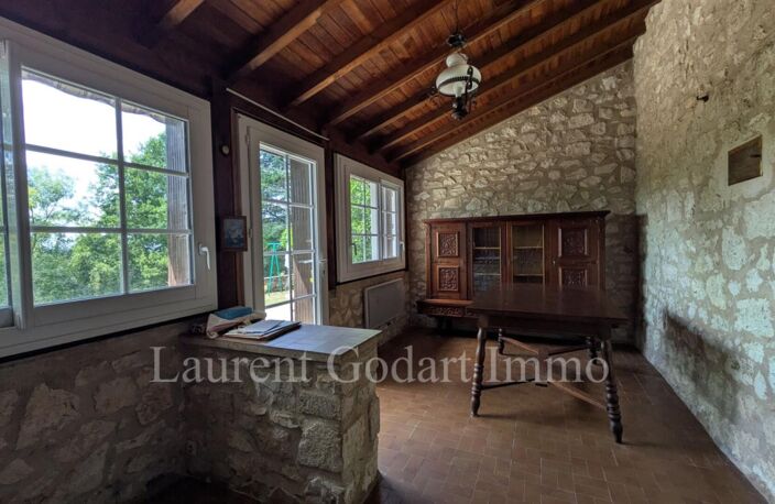 Maison en pierres avec dépendances — photo 3