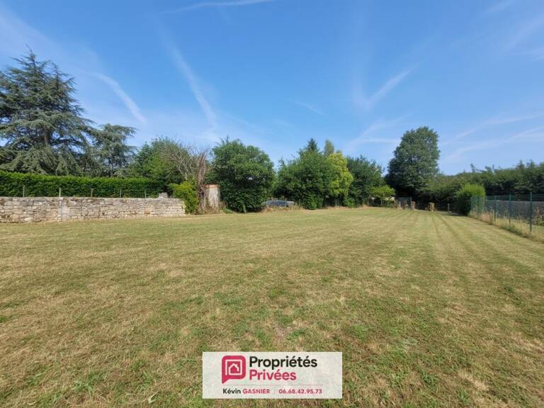 SOYAUX (16800) : Terrain constructible de 700m2 — photo 1