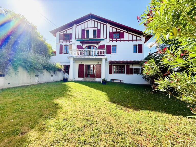 Saint-Jean-de-Luz   Maison de caractère au coeur d'Aice Errot — photo 1